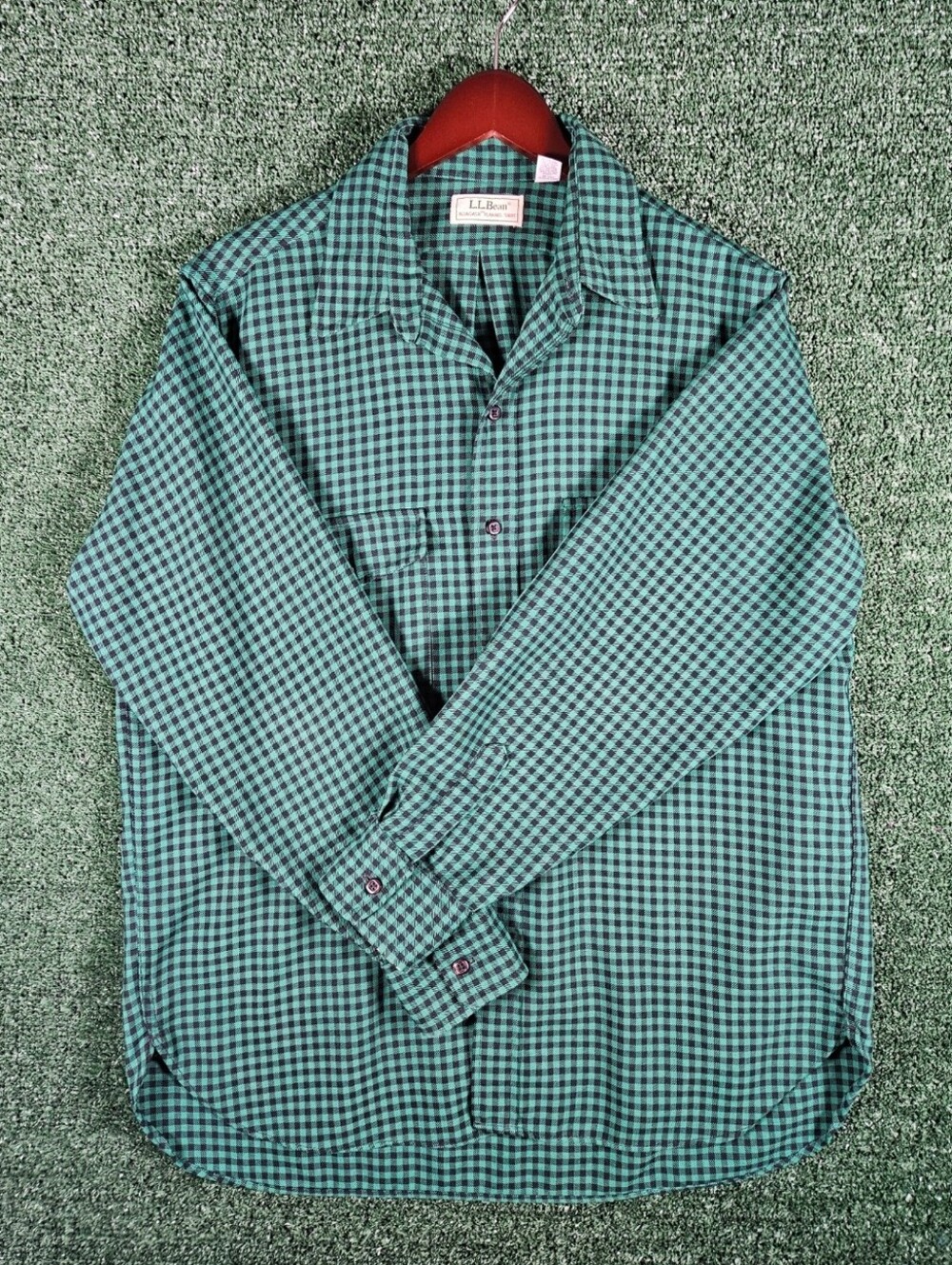 L.L. Bean Classic Buffalo Check Button Up Allagash Flannel Shirt / Mens Size - L